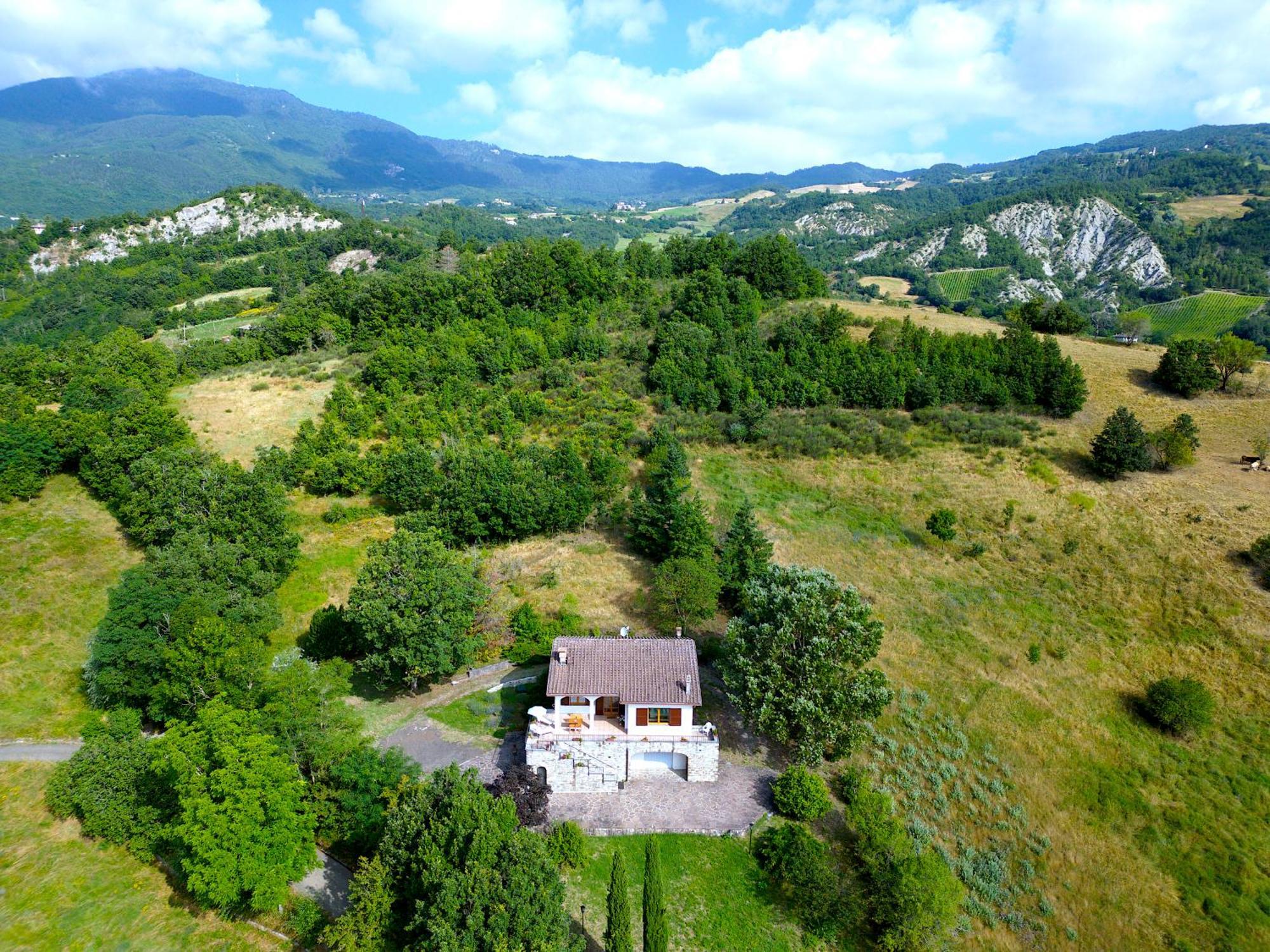 Casa Del Bosco - Vista Mozzafiato & Parco 4 Ettari Villa Бобио Екстериор снимка